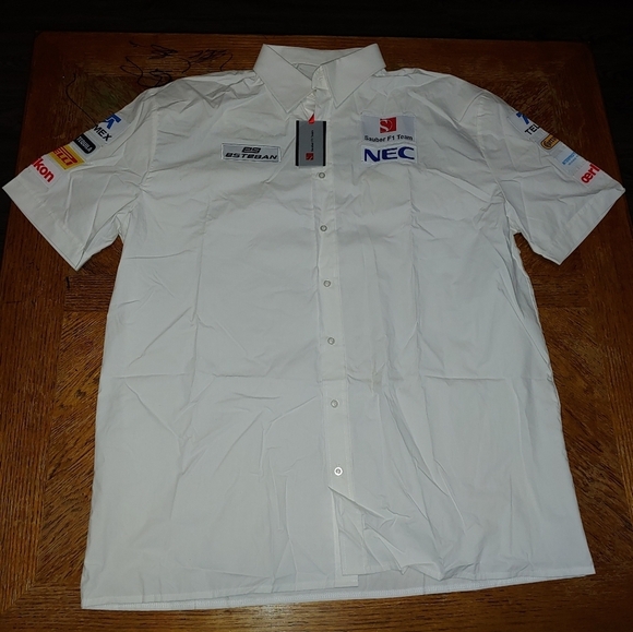 Sauber F1 Team esteban gutierrez Short Sleeve Butt - Picture 1 of 5